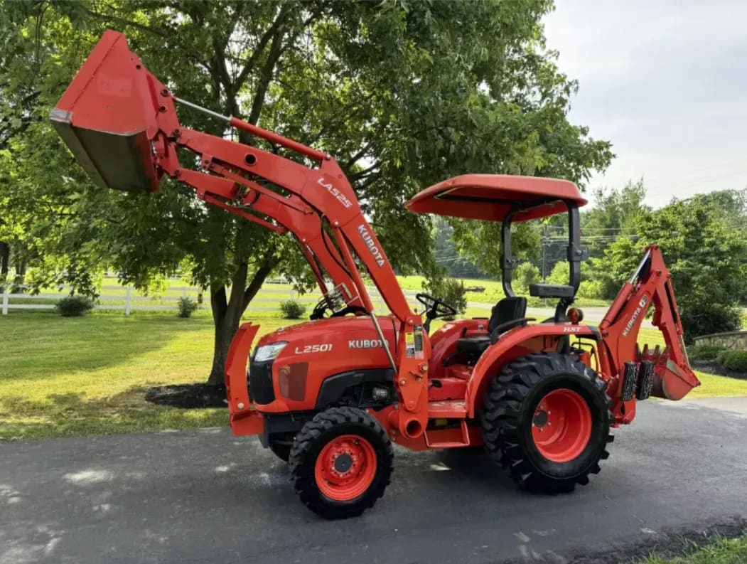 2016 Kubota L2501 Tractor with Loader & Backhoe listing photo