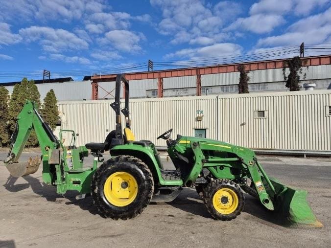 2020 John Deere 3032E Compact Utility Tractor w/Attachments listing photo