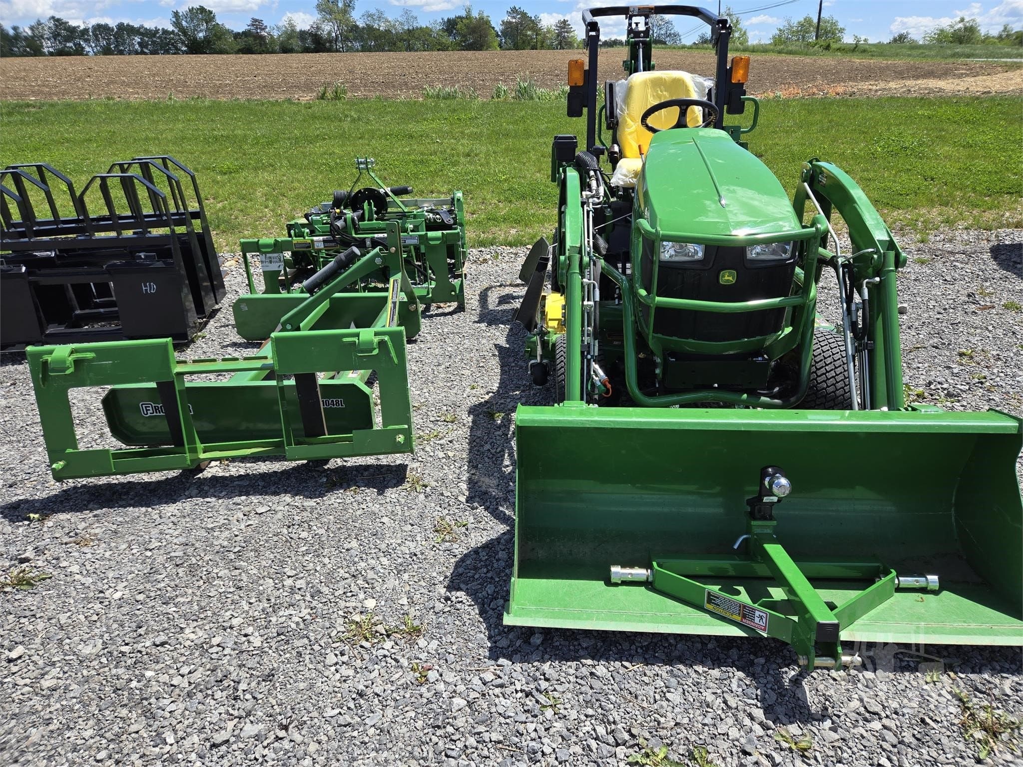 2020 John Deere 1025R Full Package listing photo