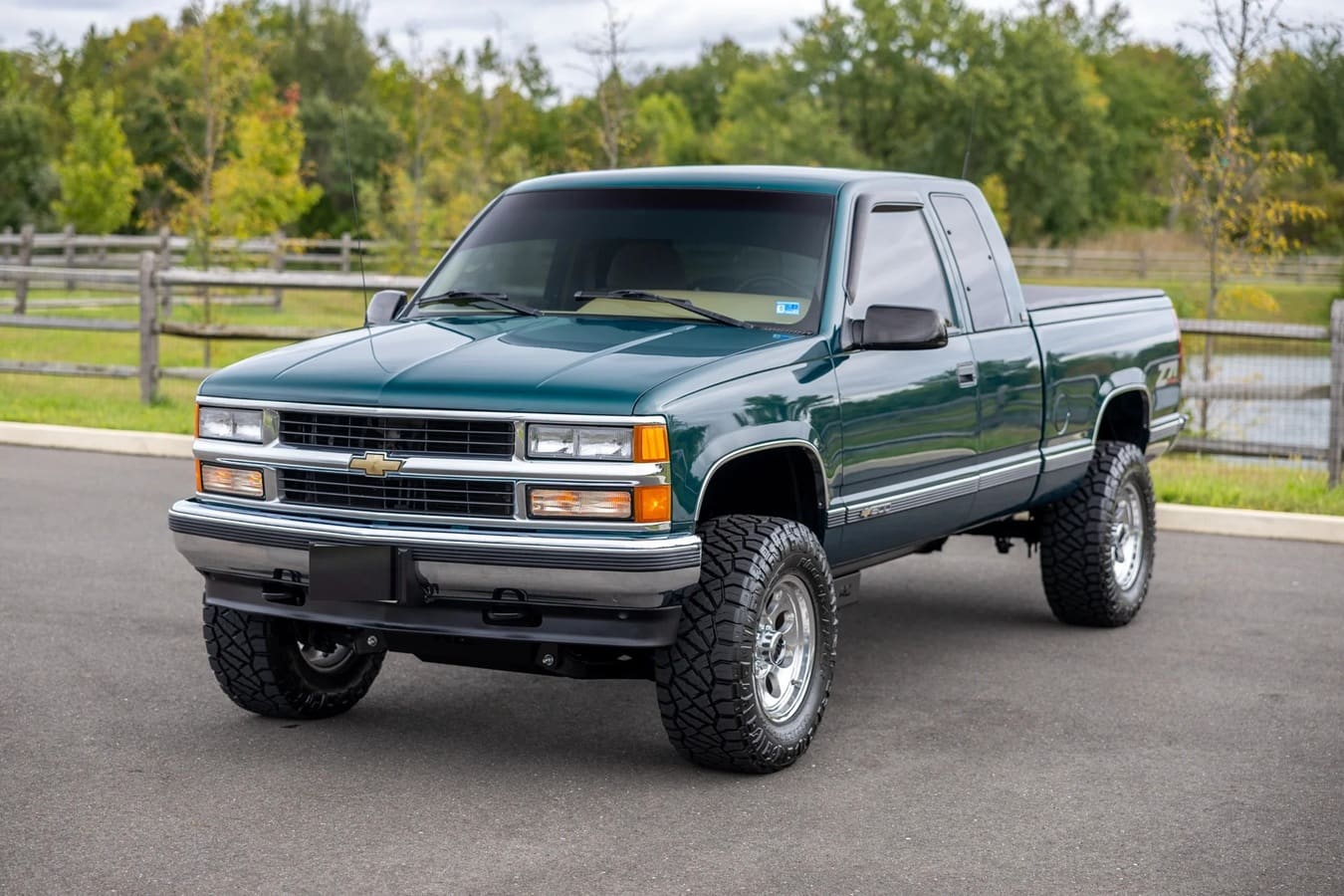 1995 Chevrolet K1500 Extended Cab listing photo — photo 1 of 79