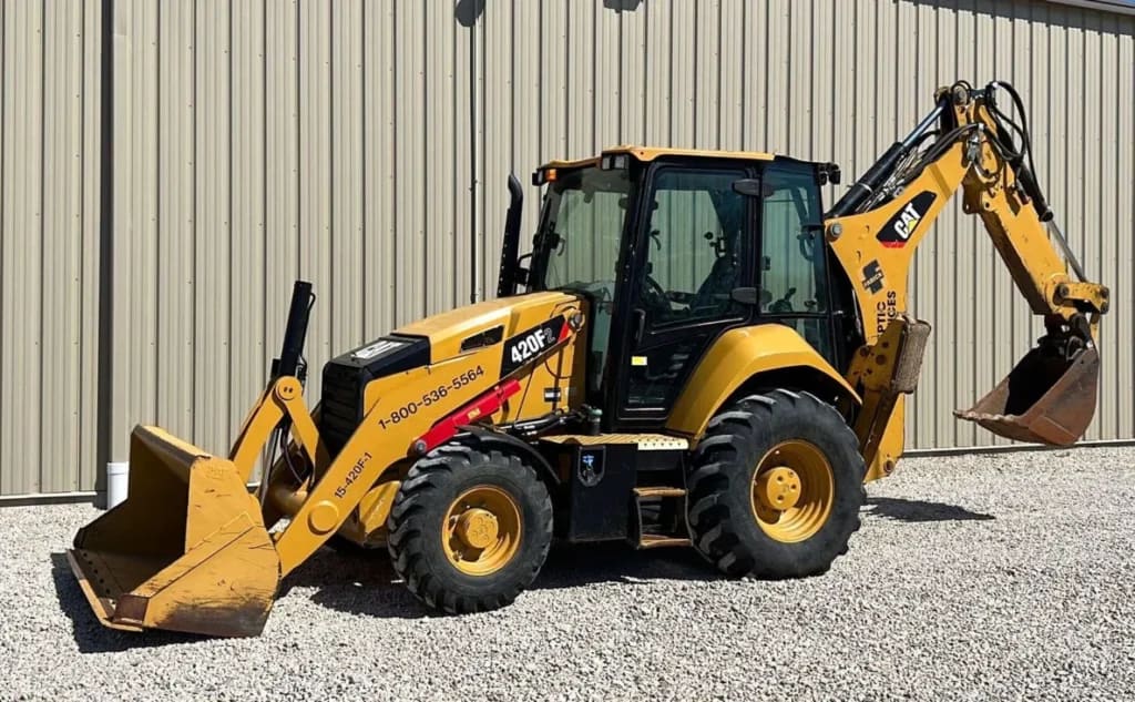 2015 Caterpillar 420F2 Backhoe Loader listing photo