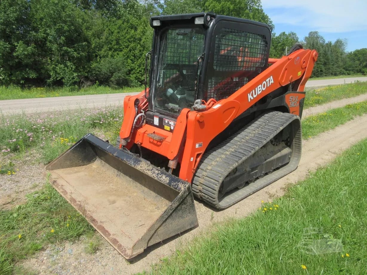 2014 KUBOTA SVL90-2 listing photo — photo 1 of 21