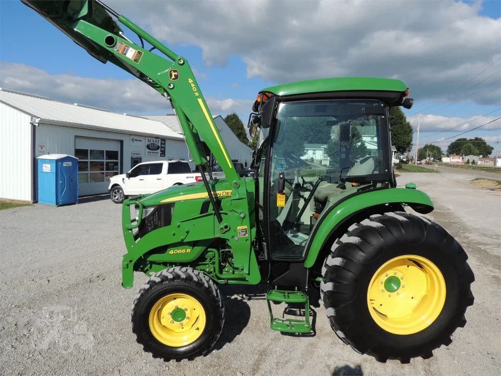 2017 John Deere 4066R listing photo