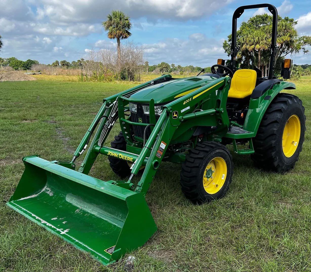 2022 John Deere 4066M listing photo