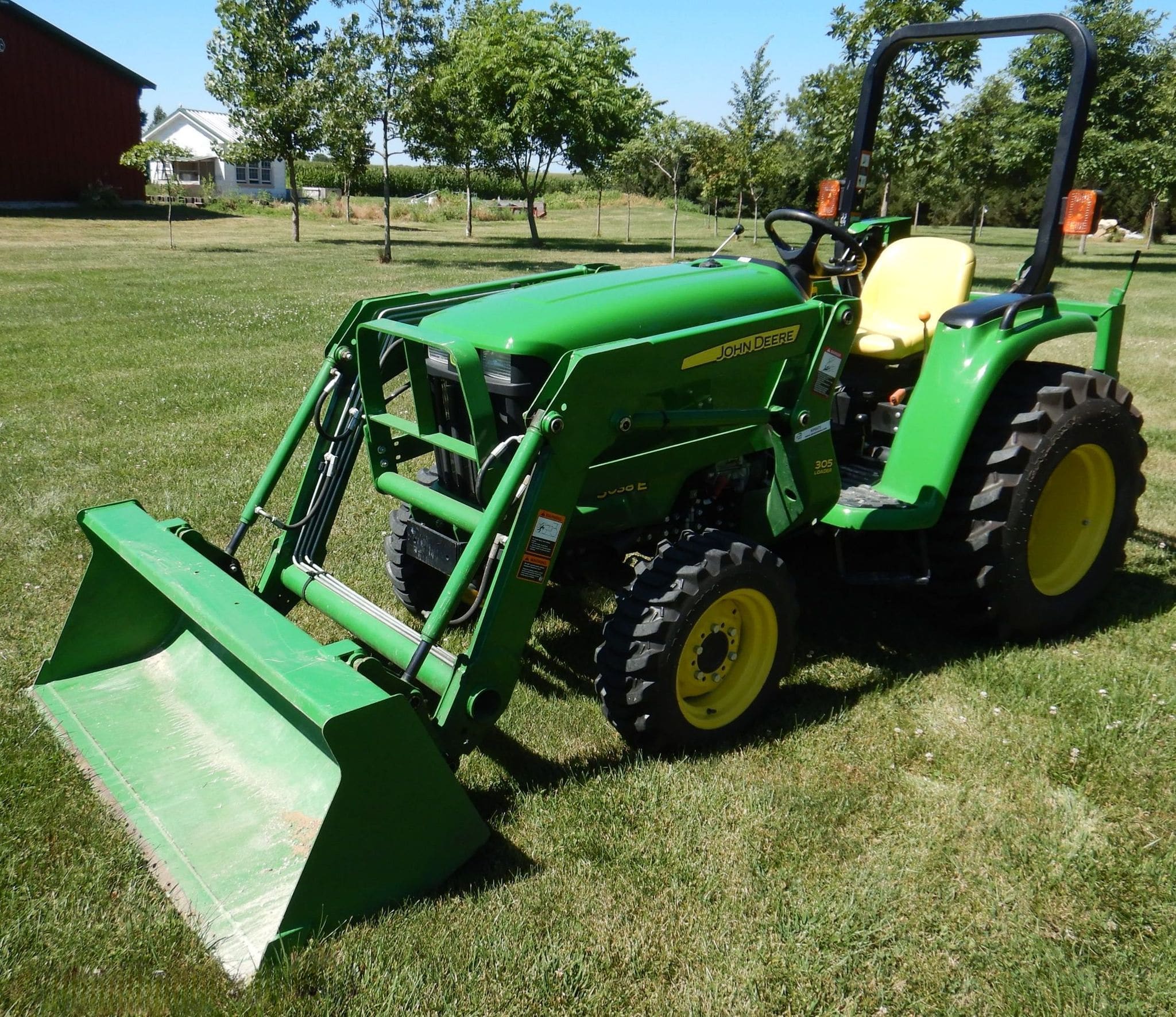 2013 John Deere 3038E listing photo — photo 1 of 29