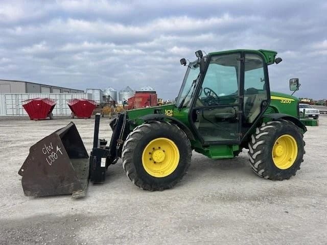 2002 John Deere 3200 listing photo