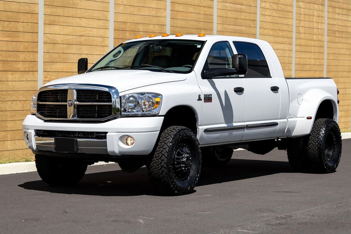 2008 Dodge Ram 3500 Mega Cab listing photo — photo 1 of 72