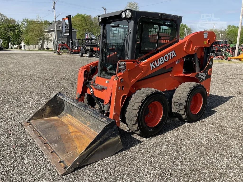 2019 Kubota SSV75 listing photo