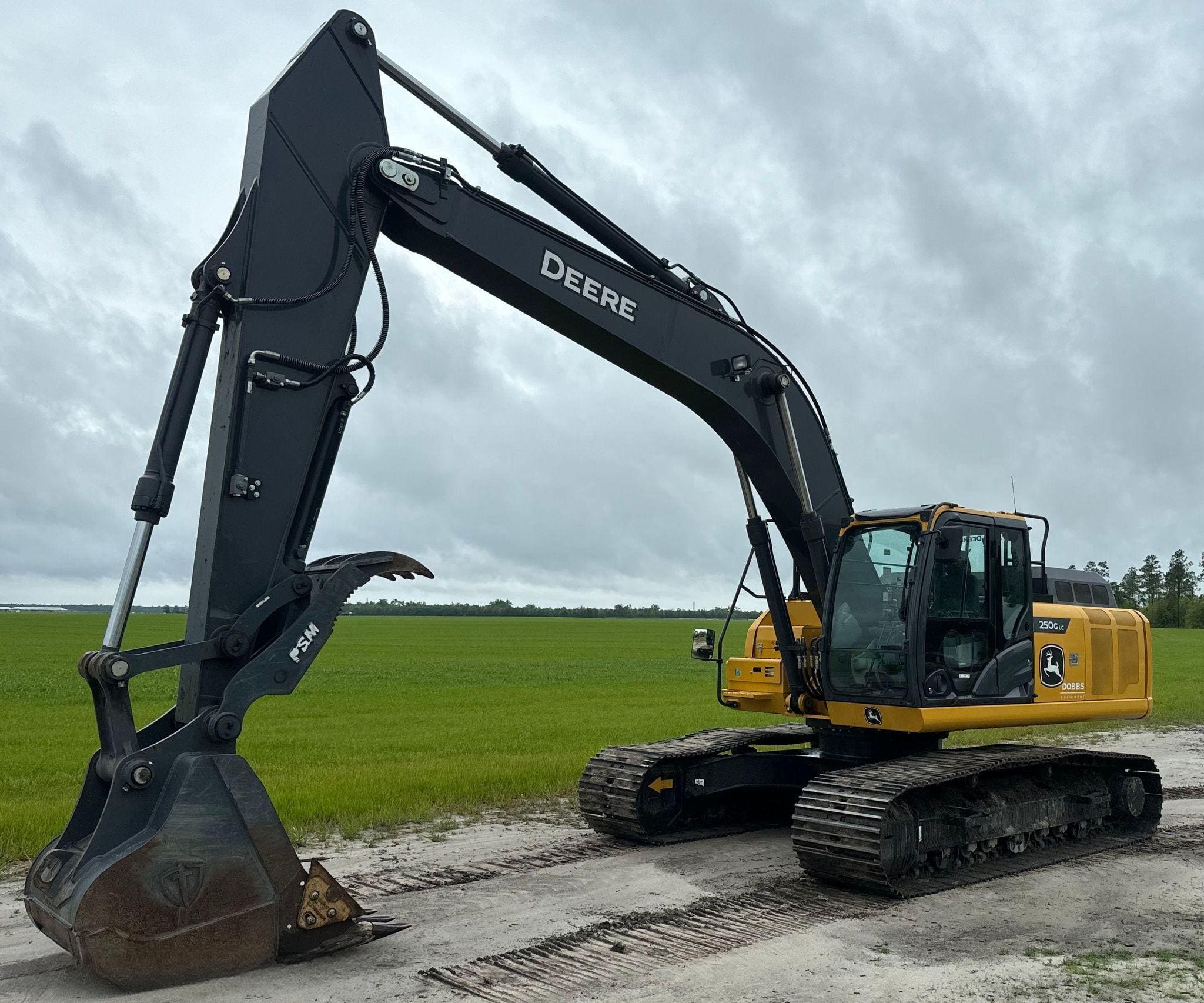 2022 John Deere 250G LC Excavator listing photo