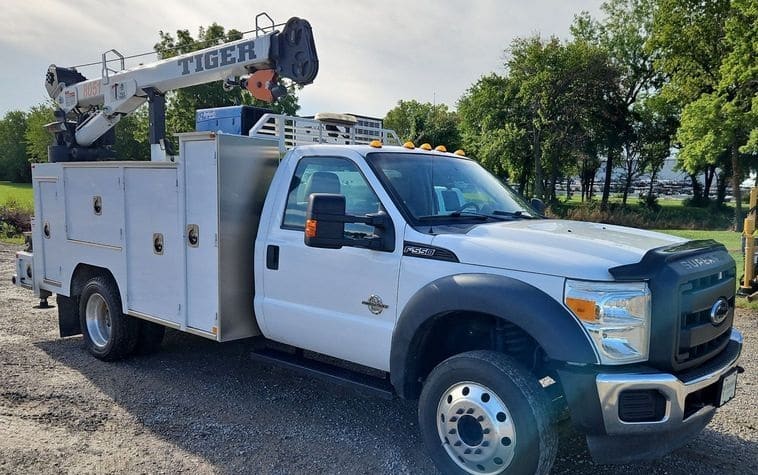2012 Ford F550 Super Duty XL utility  Truck listing photo