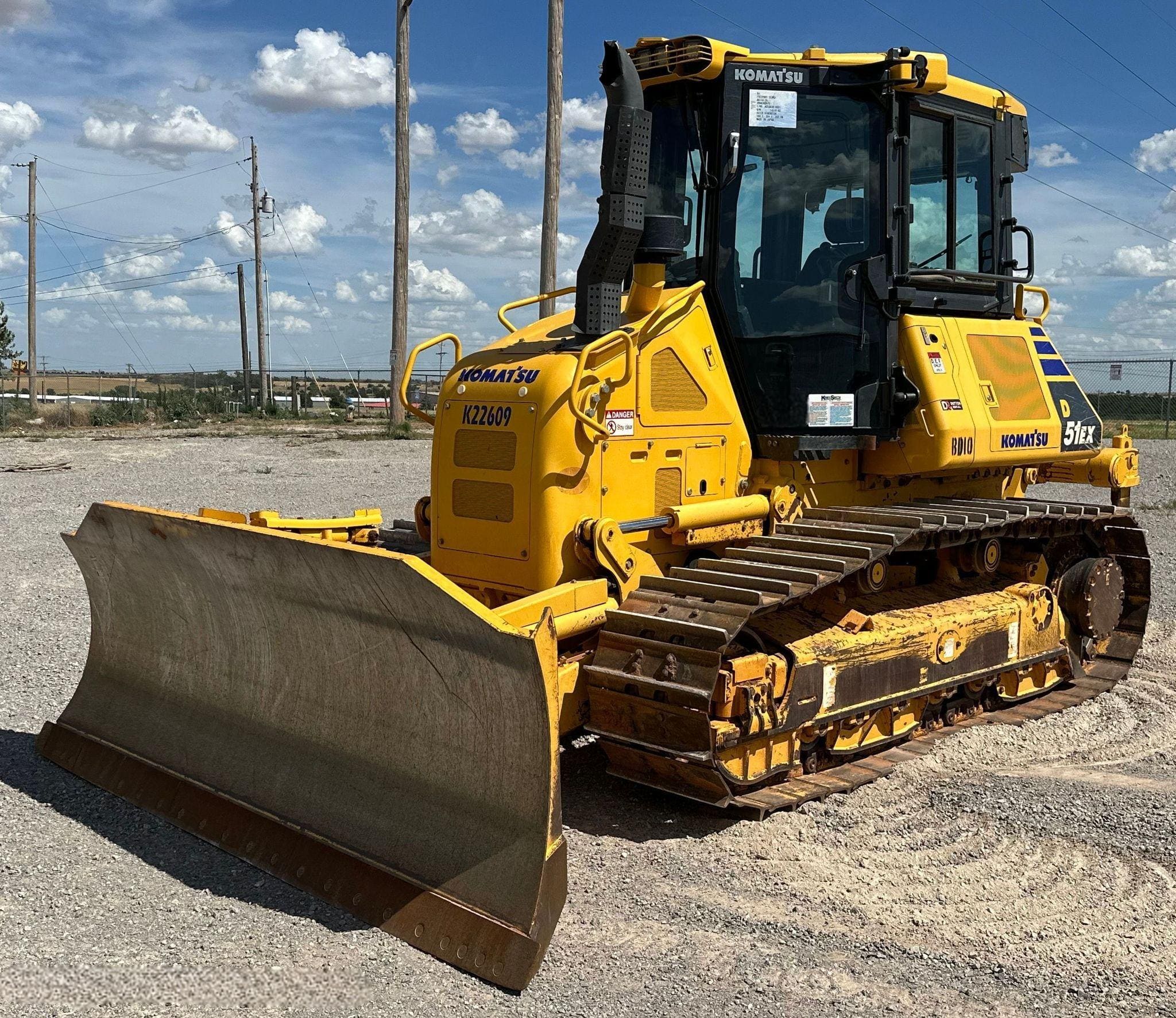 2022 Komatsu D51EX-24 Dozer listing photo