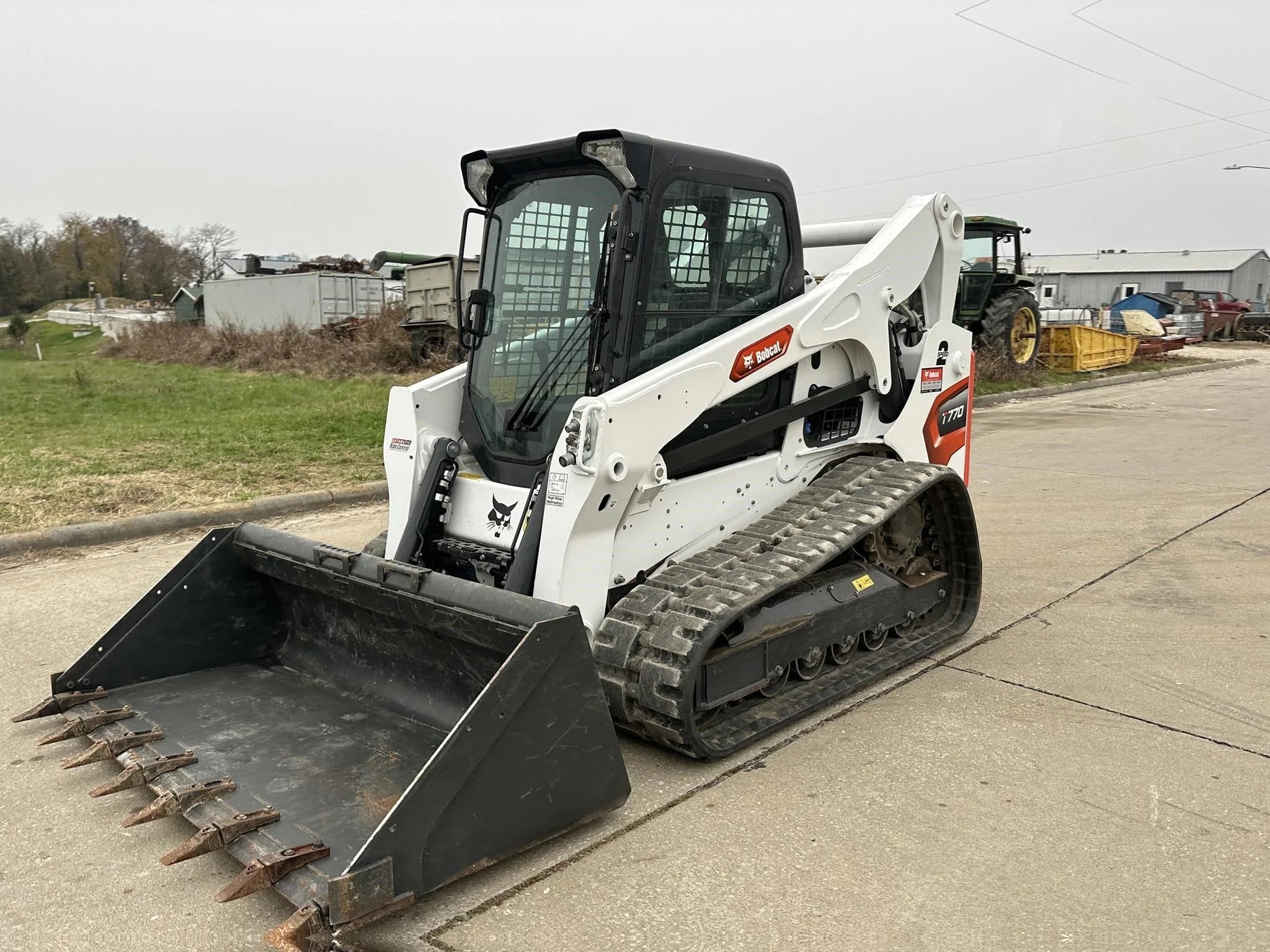 2023 Bobcat T770 listing photo