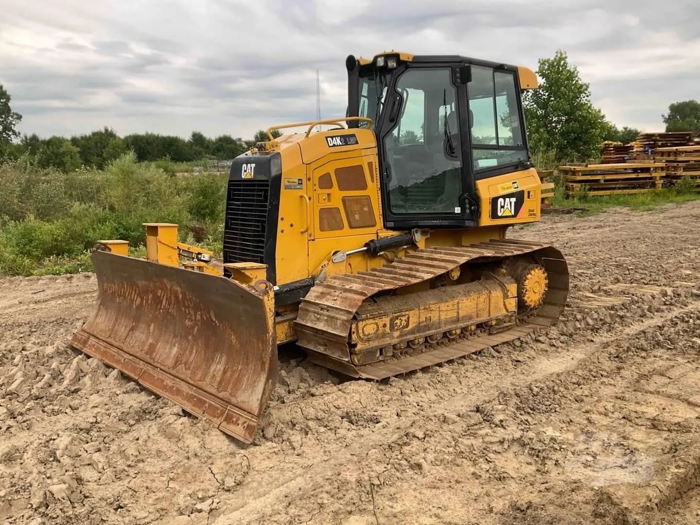 2017 CATERPILLAR D4K2 LGP listing photo — photo 1 of 24