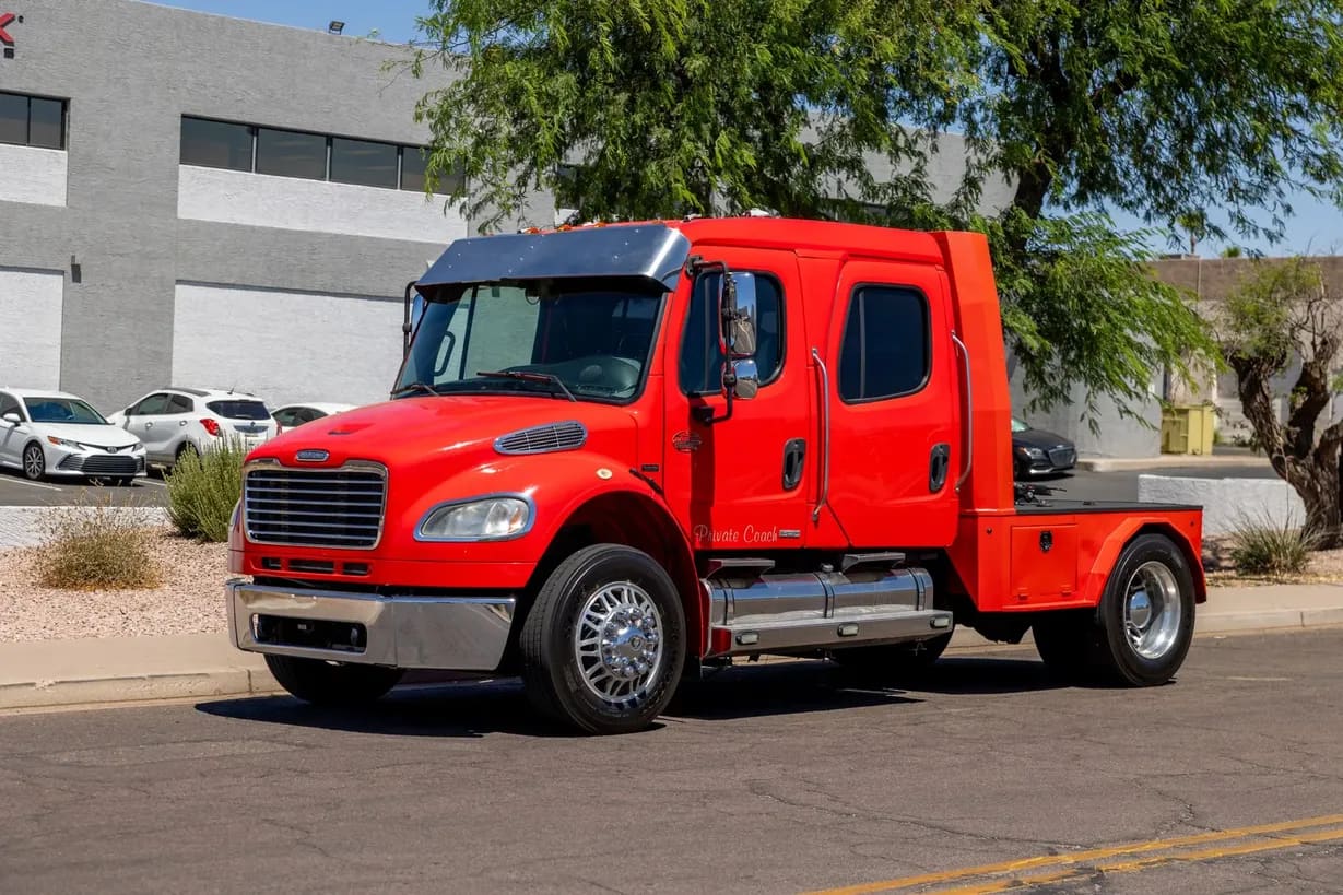 2007 Freightliner Business Class M2 106 Crew Cab Hauler listing photo