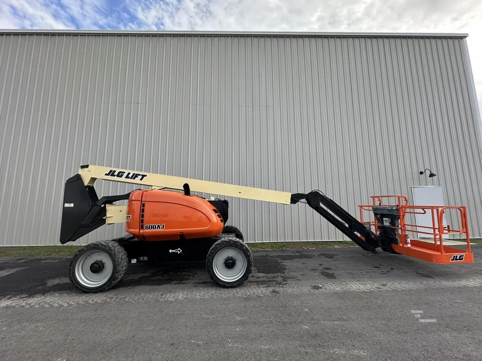 2016 JLG 600AJ listing photo