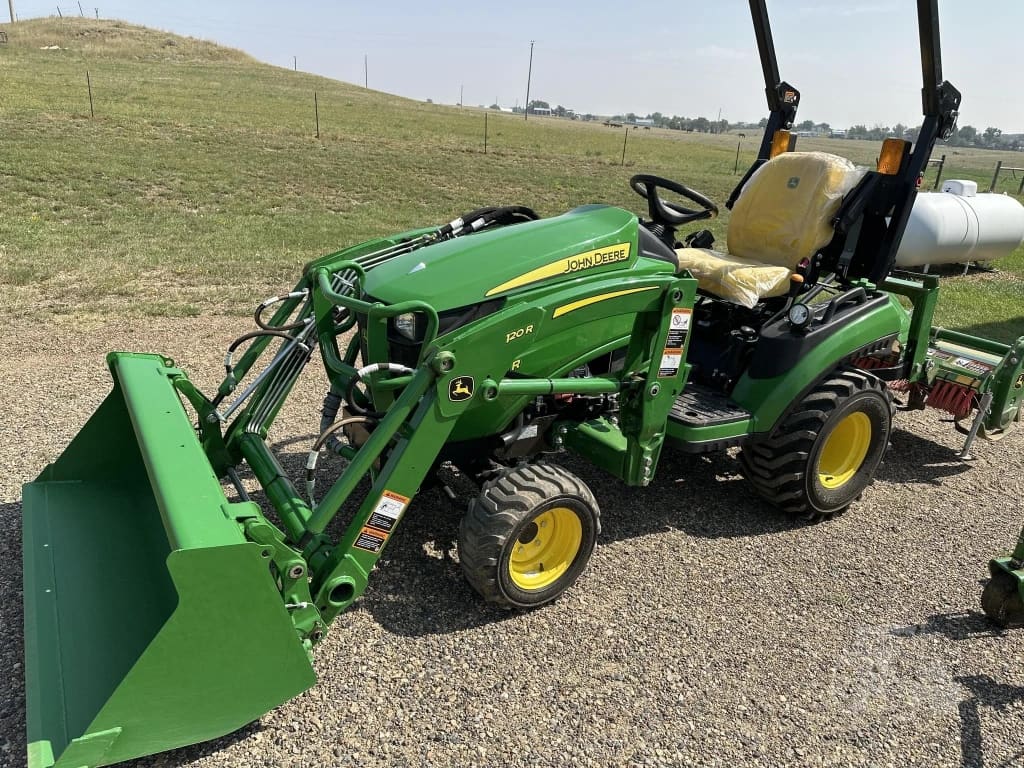2022 John Deere 1025R listing photo