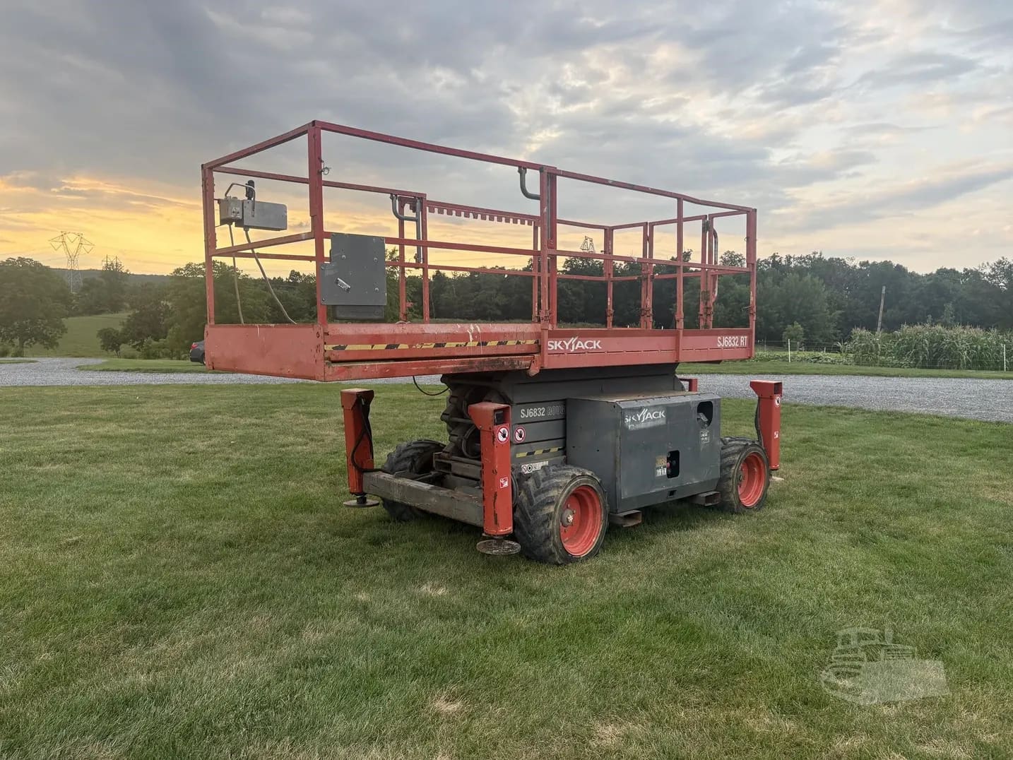 2013 SKYJACK SJ6832RT listing photo