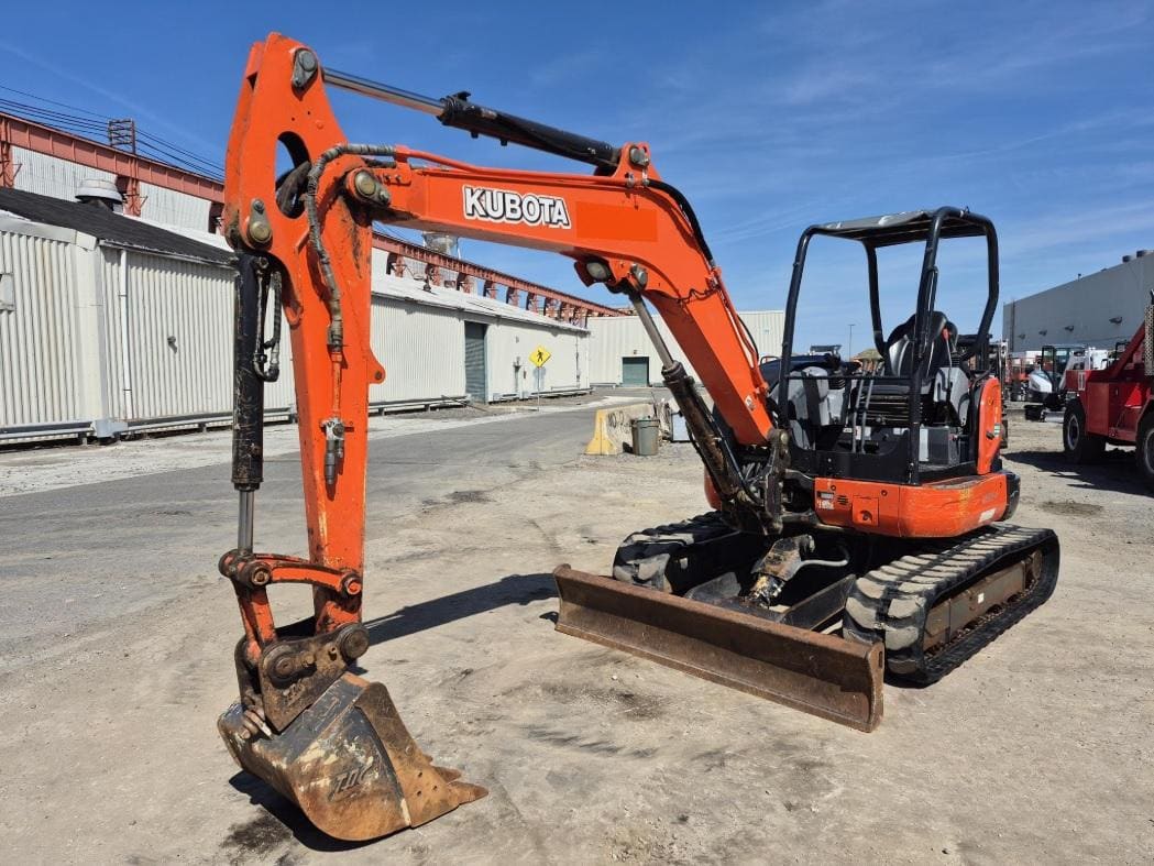 2018 KUBOTA U55-4 listing photo — photo 1 of 16