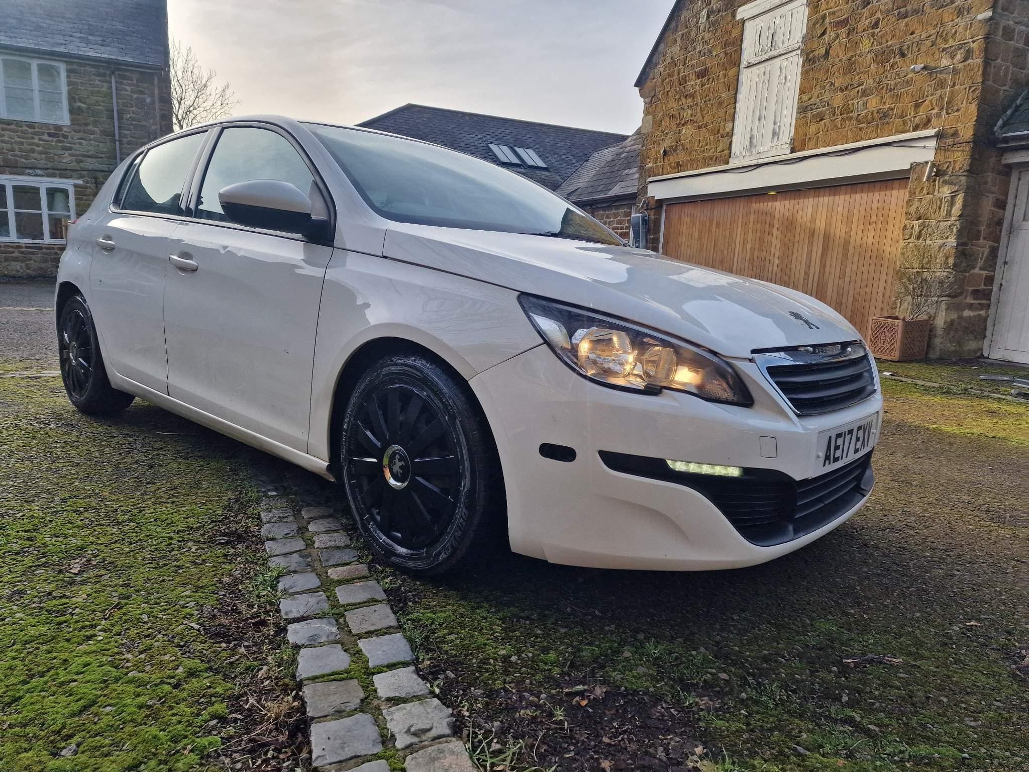2017 Peugeot 308 1.2 PureTech listing photo