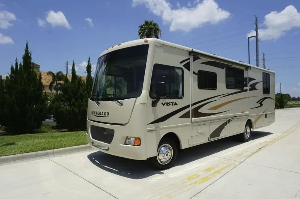 2015 Winnebago Vista 31KE listing photo