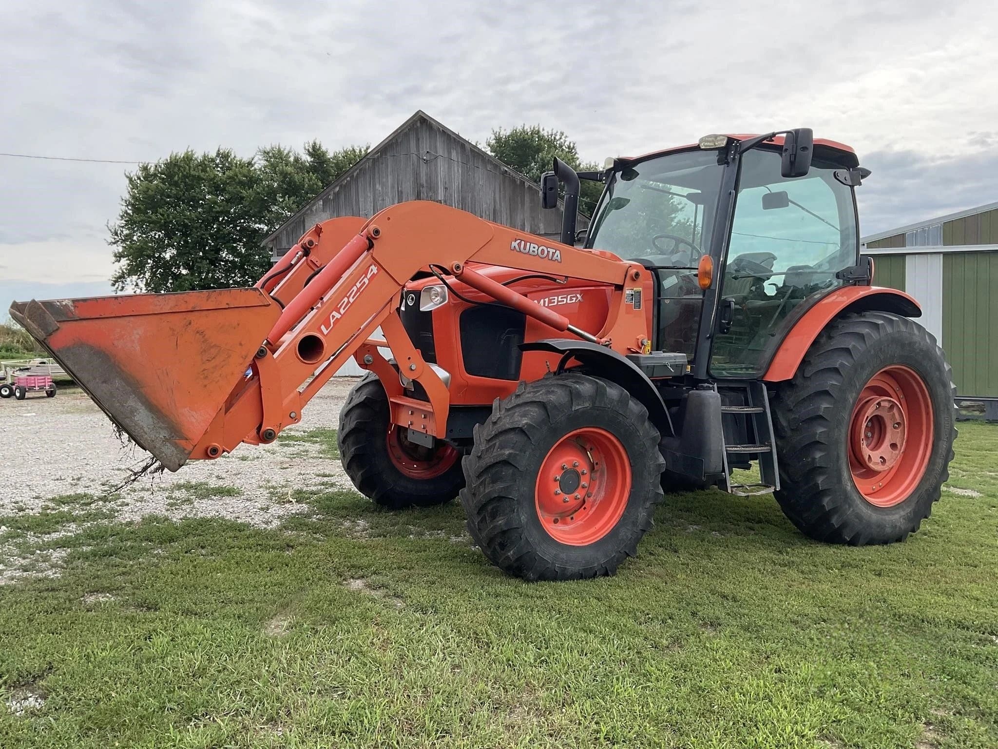 2015 Kubota M135GX listing photo