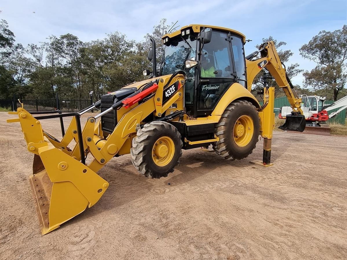 2012 Caterpillar 432F Extenda Hoe listing photo — photo 1 of 41