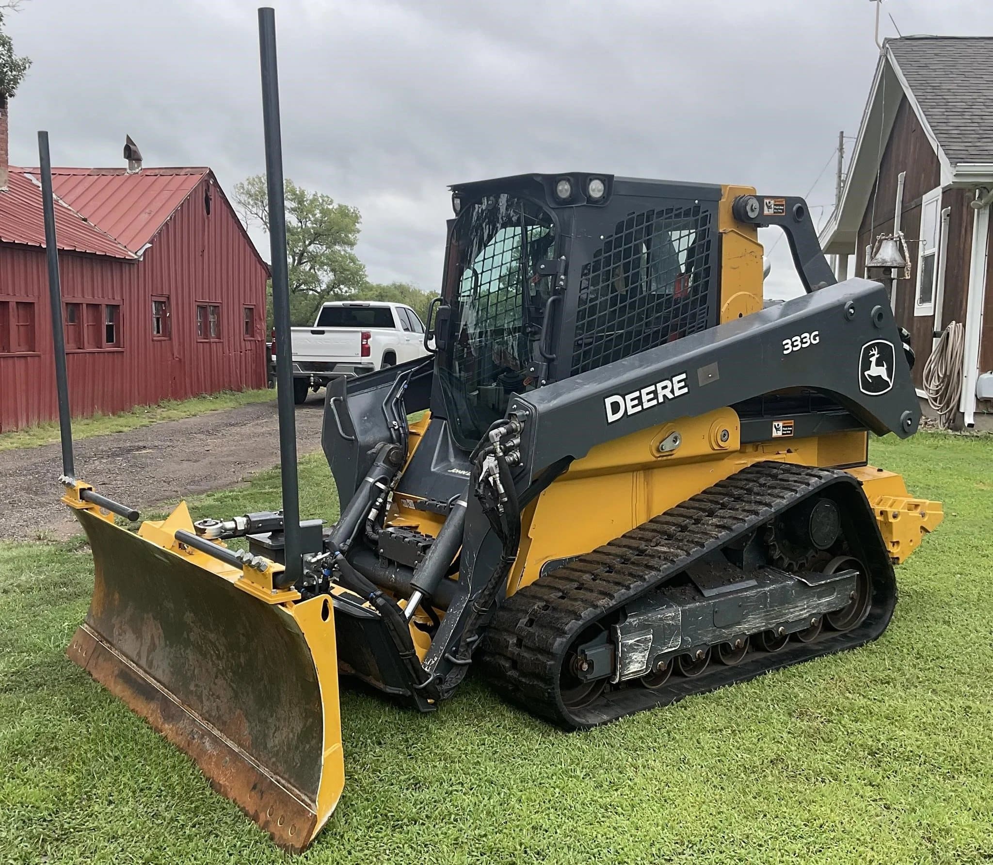 2023 John Deere 333G listing photo