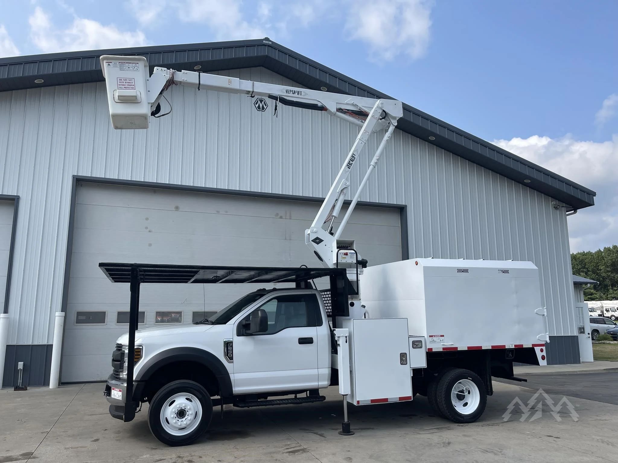 2018 Ford F-550 Super Duty listing photo